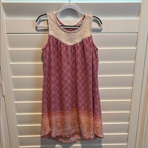 Boho Sleeveless Dress with Lace Detail